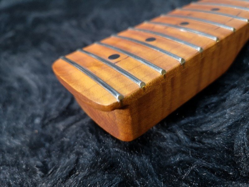 ■価格応談!!★Stratocaster ST Neck Flame Maple 22F ストラト・リプレイスメントネック トラ目 新品・アウトレット特価! G1P21167_画像9