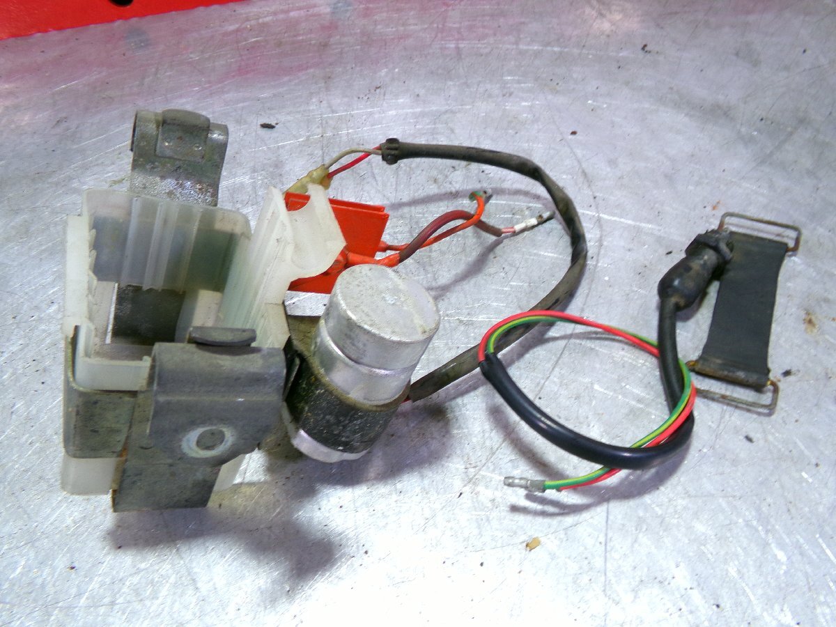 6V ダックス/DAX ST50-5063***バッテリーケース&ウインカーリレー&セレン/整流器/当時物/10_画像1