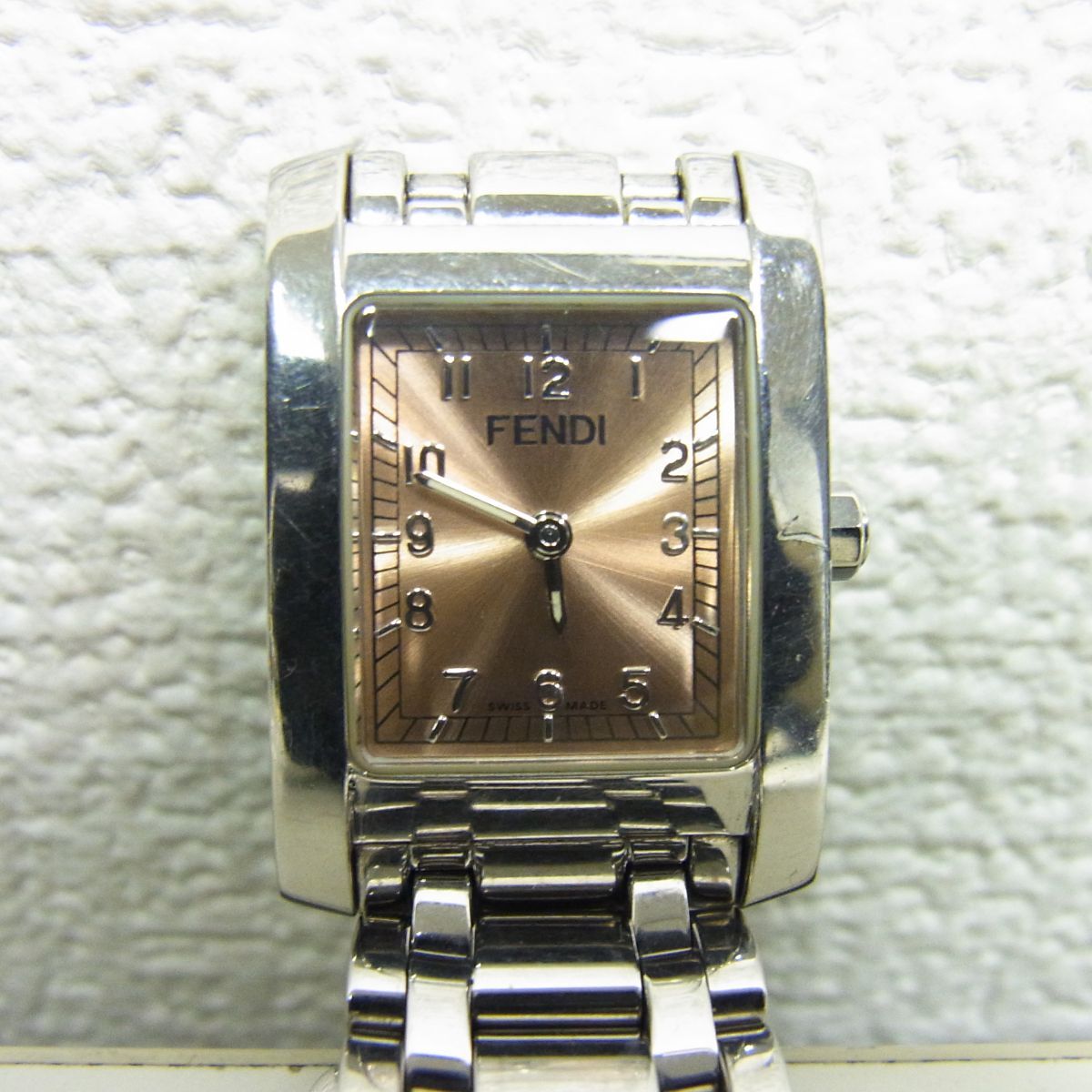 Z412-X3-72834◎FENDI フェンディ 010-7000L-468 クオーツ レディース 腕時計 ファッション 現状品②◎_画像1