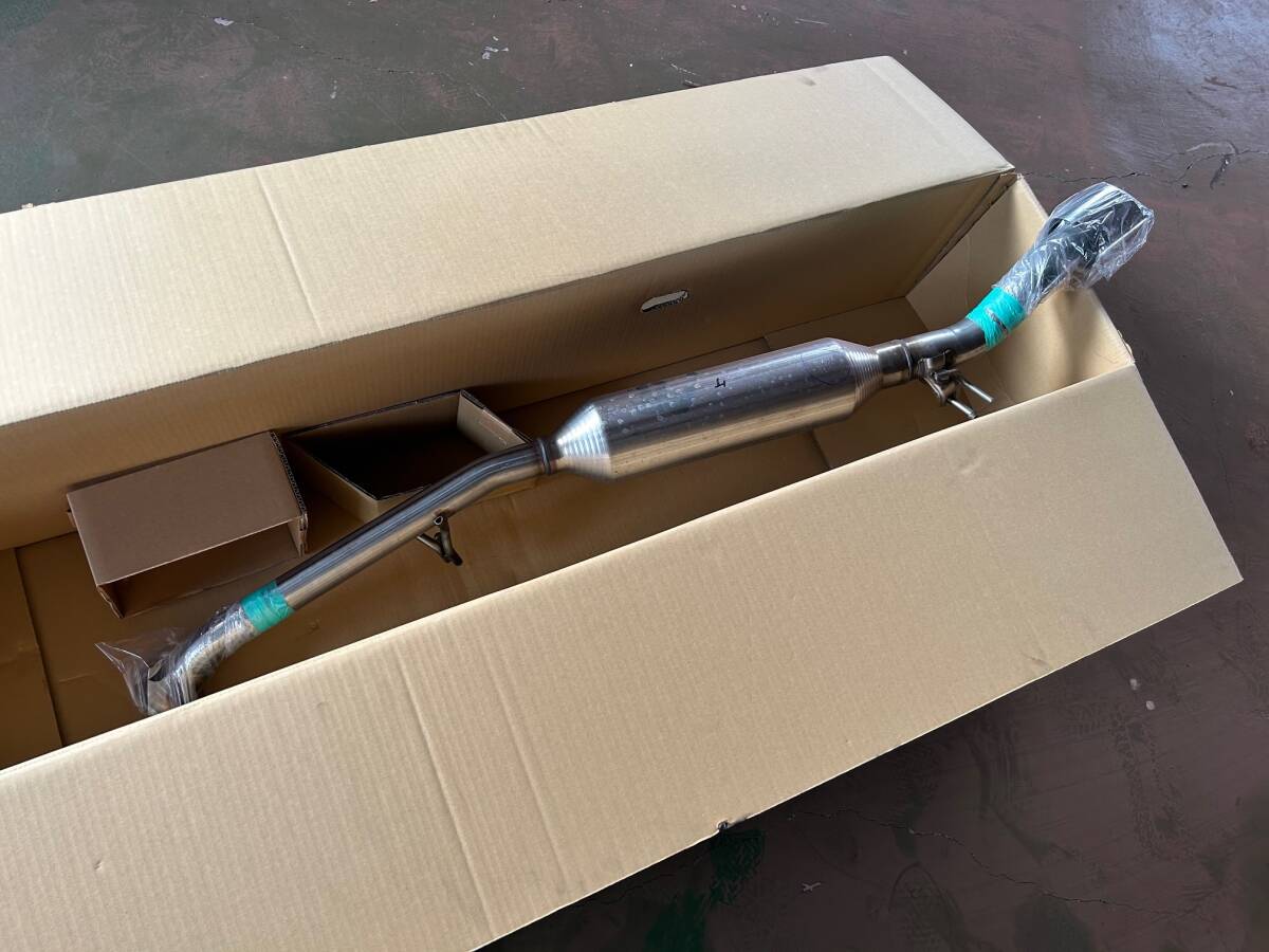 トヨタ純正　アルファード　ベルファイア　純正マフラー　納車時のみ使用　美品　20W型　_画像1