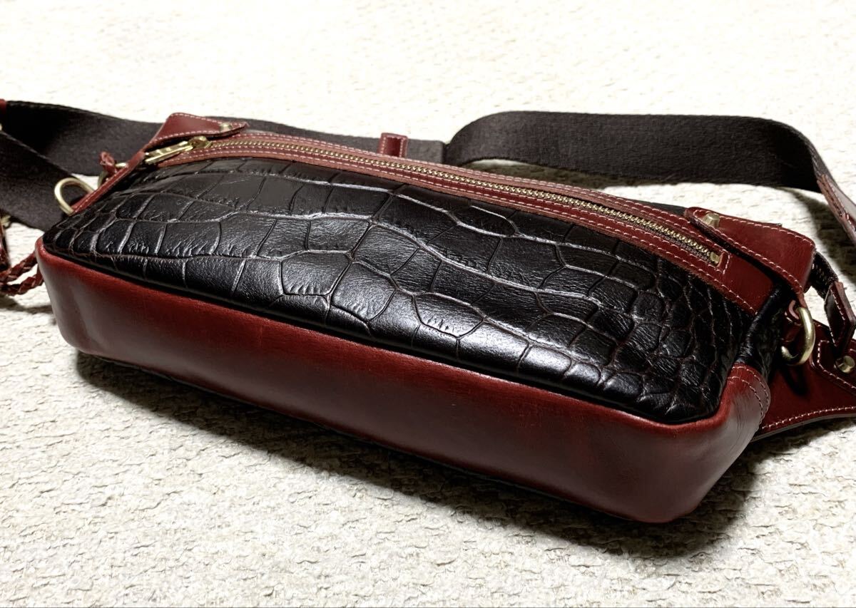 未使用:Kiefer neu(キーファーノイ).レザー ボディバッグ(上質.クロコ型押し.牛革/Wジップ開/H16W30D5/degner hergopoche aniary type)_画像6