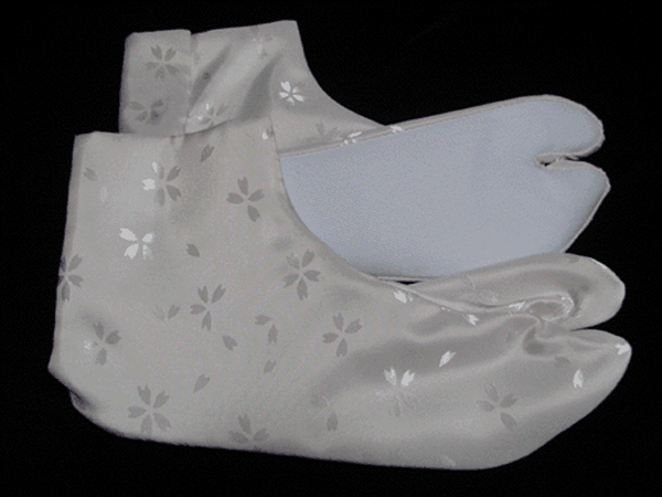 ★★お洒落な可愛い 足袋 桜の地紋柄 白地 ５枚コハゼ ２４.５㎝　_画像1