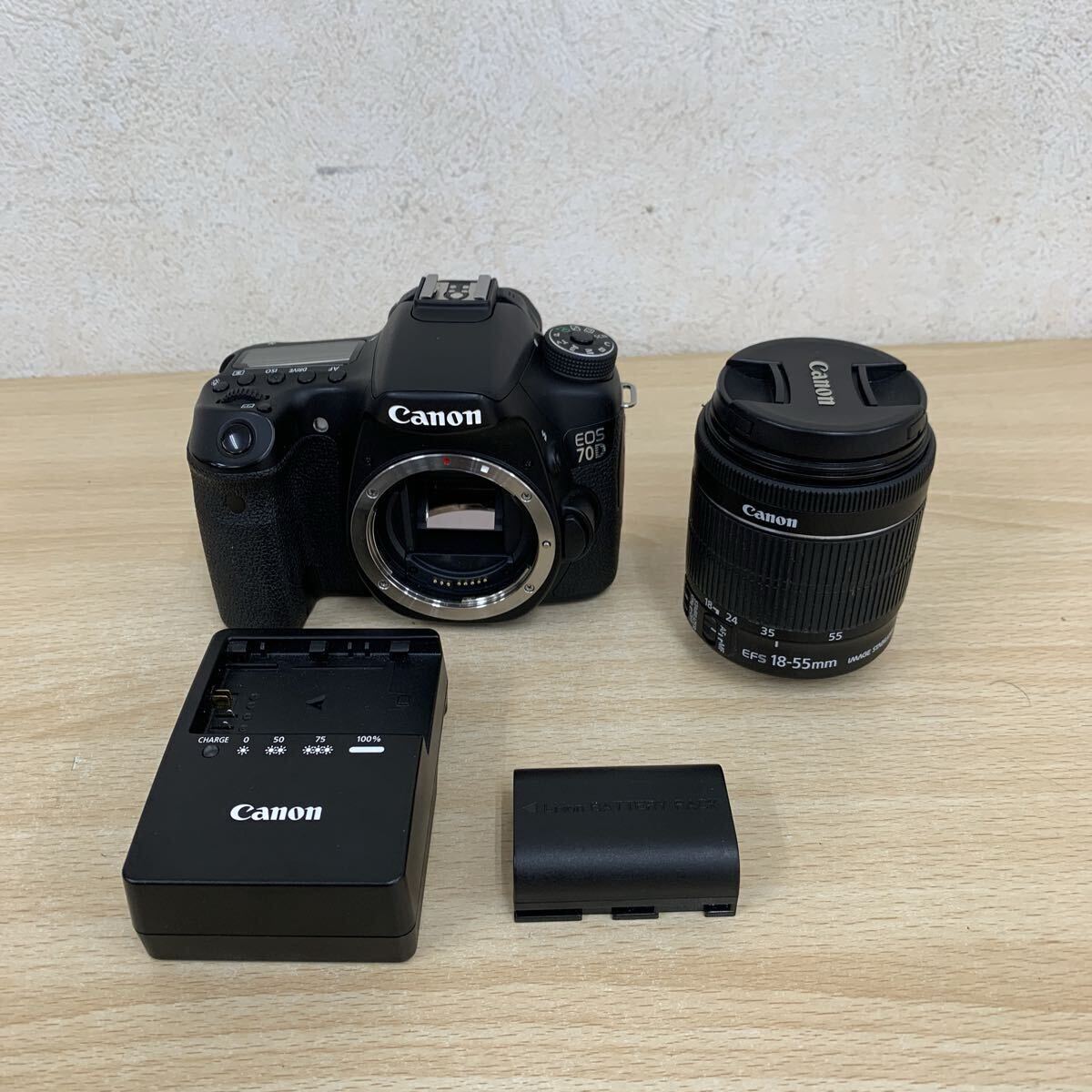 中古品 デジタル一眼レフカメラ キヤノン Canon EOS 70D レンズキット EF-S 18-55 IS STM デジタルカメラ_画像1