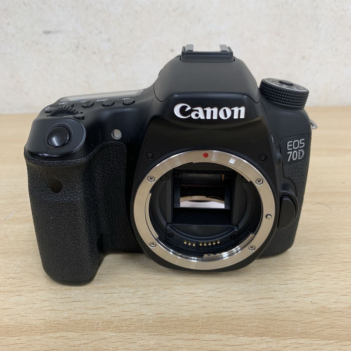 中古品 デジタル一眼レフカメラ キヤノン Canon EOS 70D レンズキット EF-S 18-55 IS STM デジタルカメラ_画像2