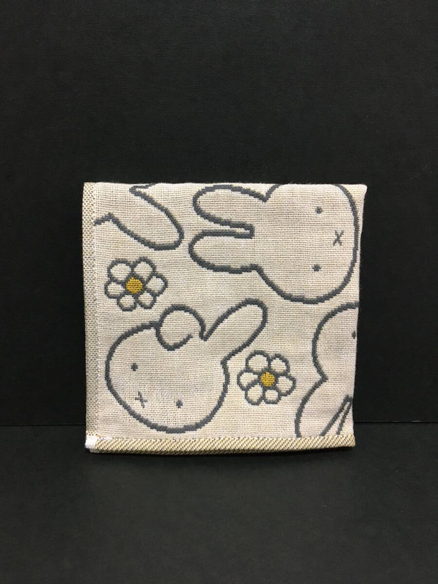 miffy/ミッフィー　３重ガーゼハンカチ☆彡　ミッフィー&ダーン　イエロー☆　タオルハンカチ　新品　MIFFY＆DAN_画像2