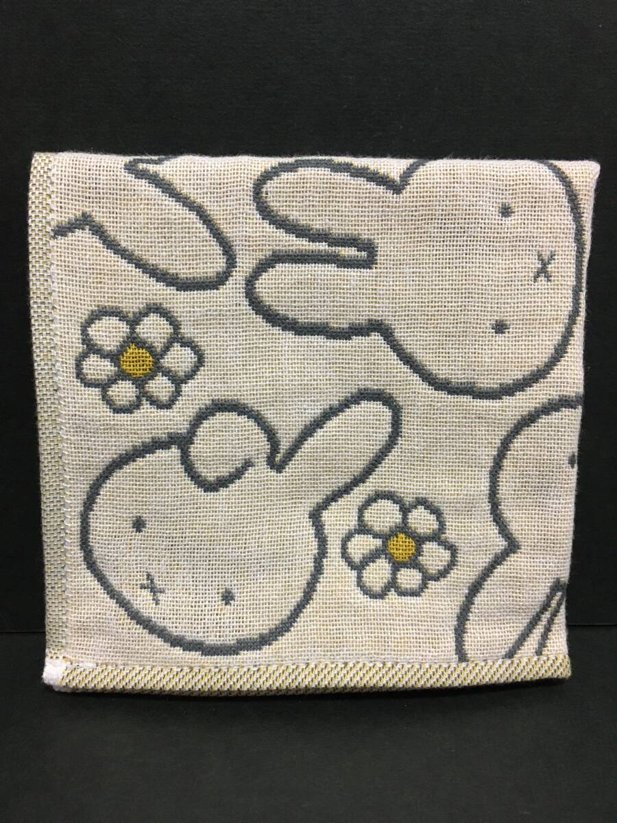 miffy/ミッフィー　３重ガーゼハンカチ☆彡　ミッフィー&ダーン　イエロー☆　タオルハンカチ　新品　MIFFY＆DAN_画像4