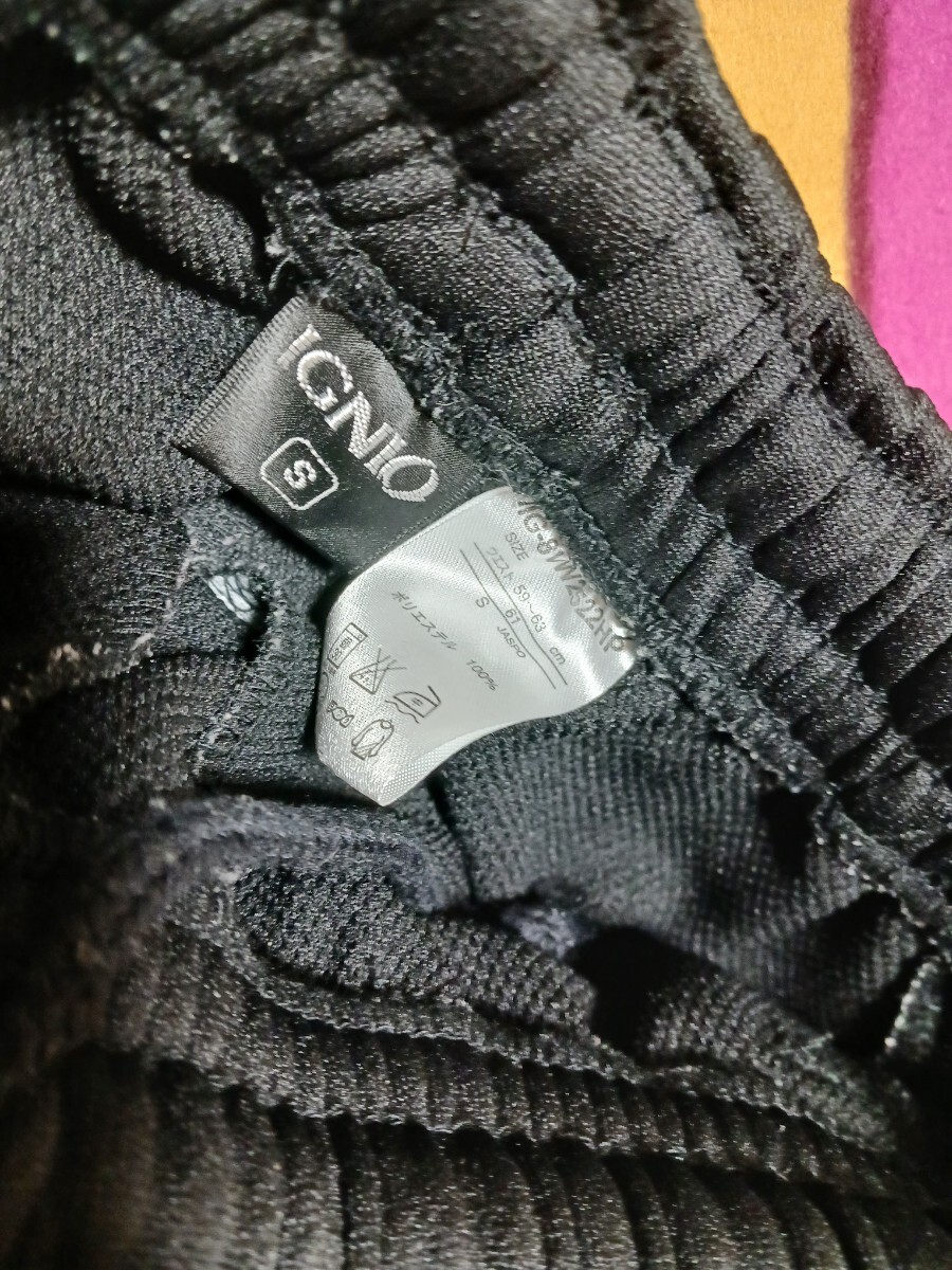 女子バレーボール　３点セット ゲームパンツ 膝サポーター ソックス_画像3