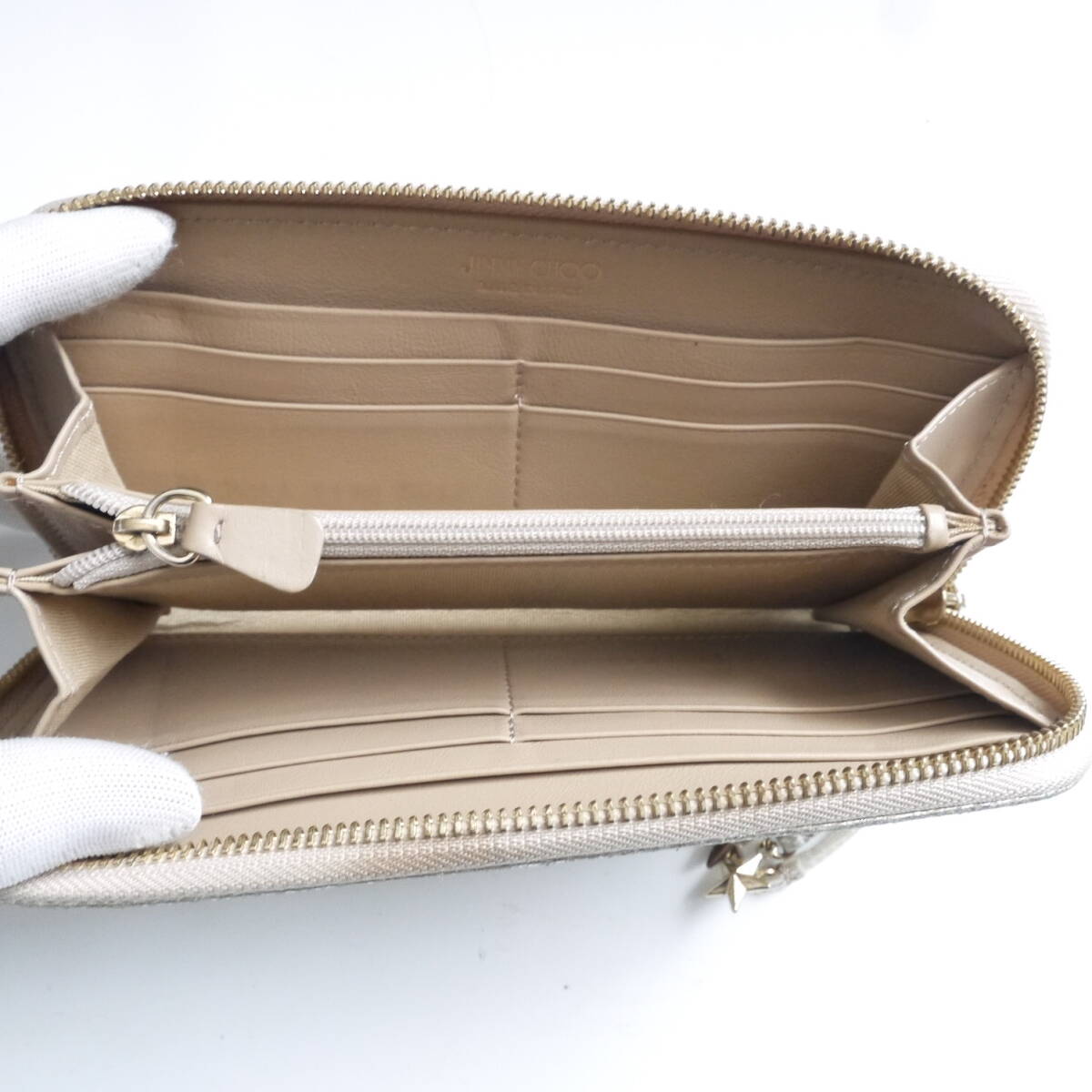 $ 美品 $ ◆ JIMMY CHOO ◆ ジミーチュウ ◆ 星 スター モチーフ スタッズ付き グリッター レザー◆ ラウンドファスナー 長財布◆ ゴールド_画像7
