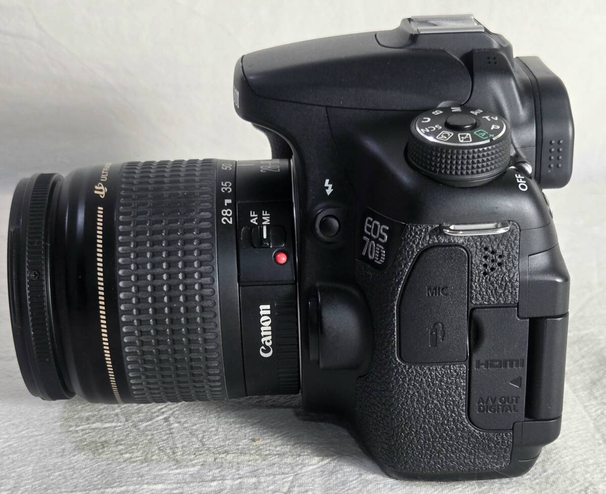 ★完動美品!★ Canon EOS 70D キャノン ダブルレンズセット マクロレンズ EF28-80mm + EF-S35mm MACRO 純正充電器・バッグ・ガイド本付_画像3