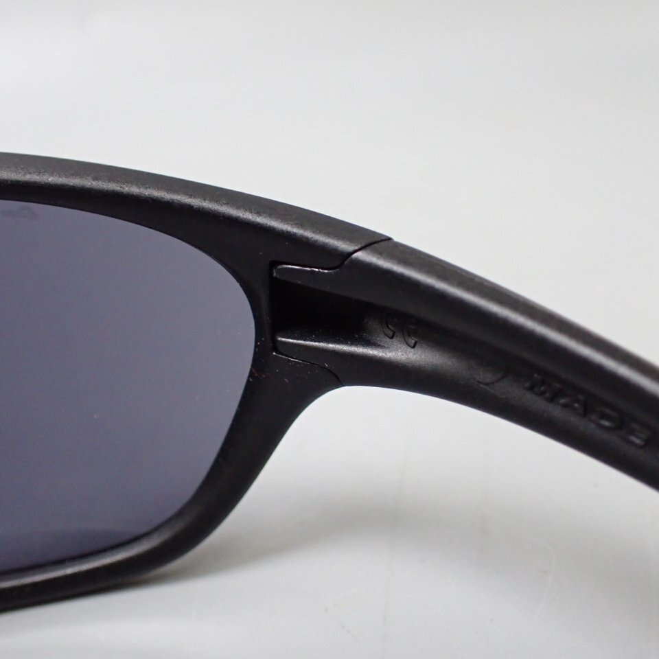 * прекрасный товар OAKLEY/ Oacley спортивные солнцезащитные очки / черный × темно-голубой линзы / пластиковая оправа / хранение пакет имеется /USA производства &2145900093