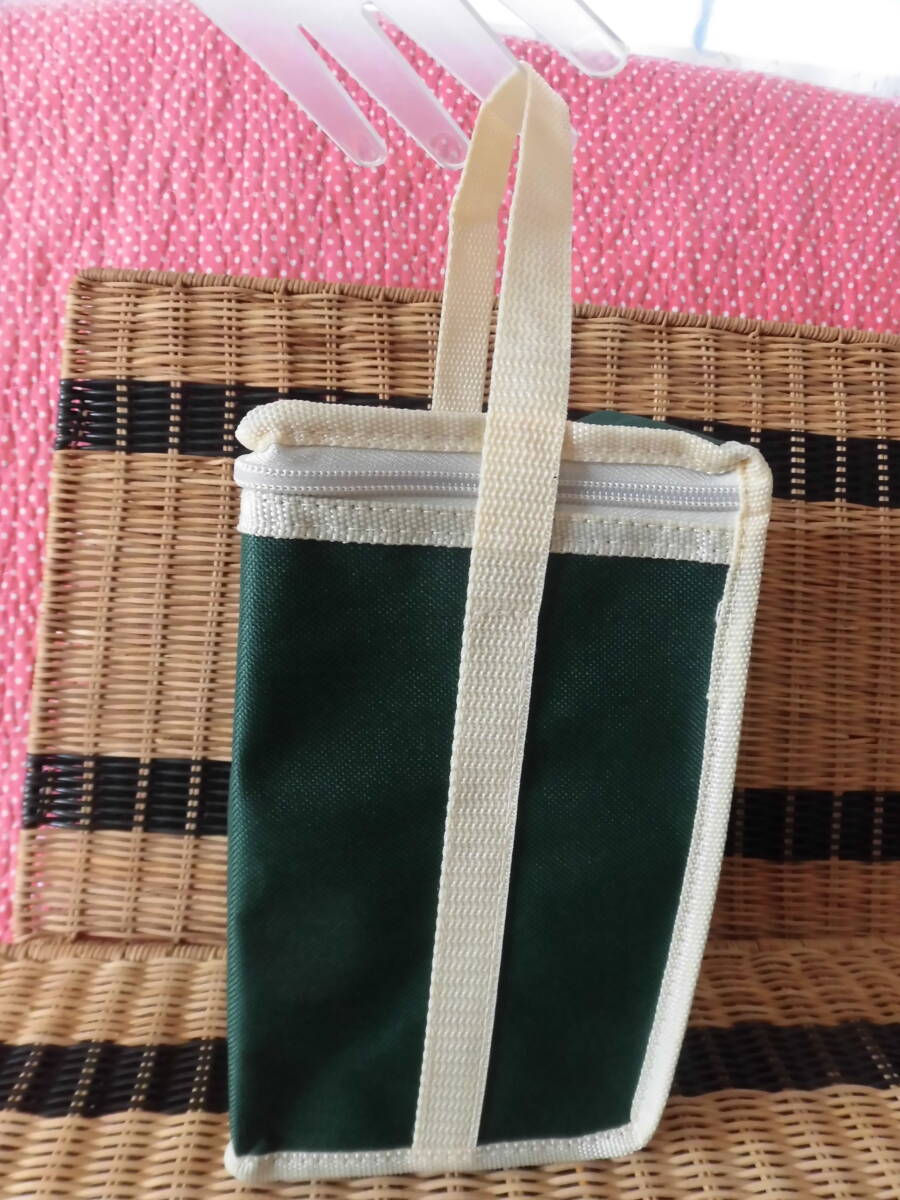 ●角型保冷バッグ コールマン●ペットボトルが縦に4本入る/キャンプ/アウトドア/クーラーバッグ/Coleman_画像2