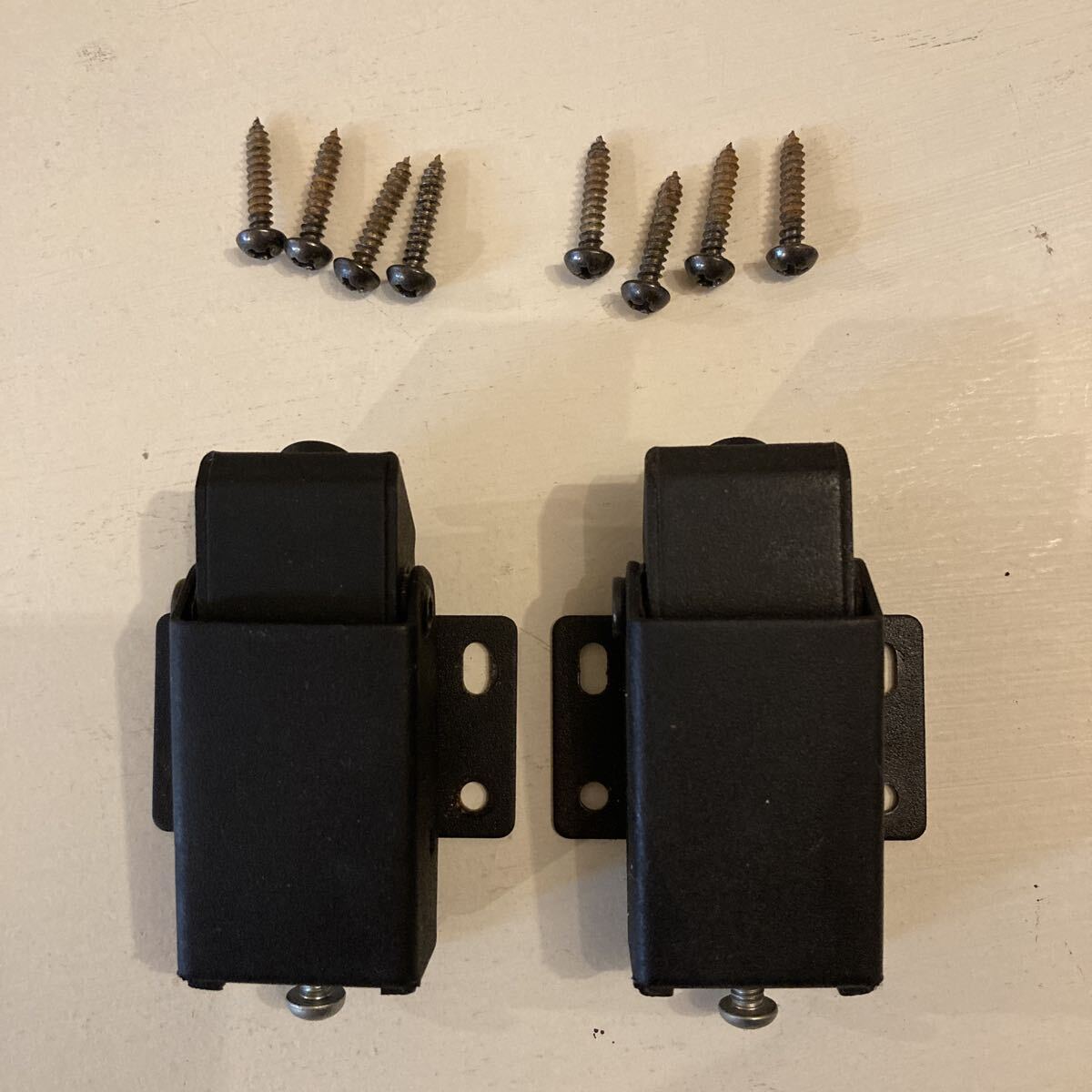 DENON DP-60 ダストカバーのヒンジ_画像1