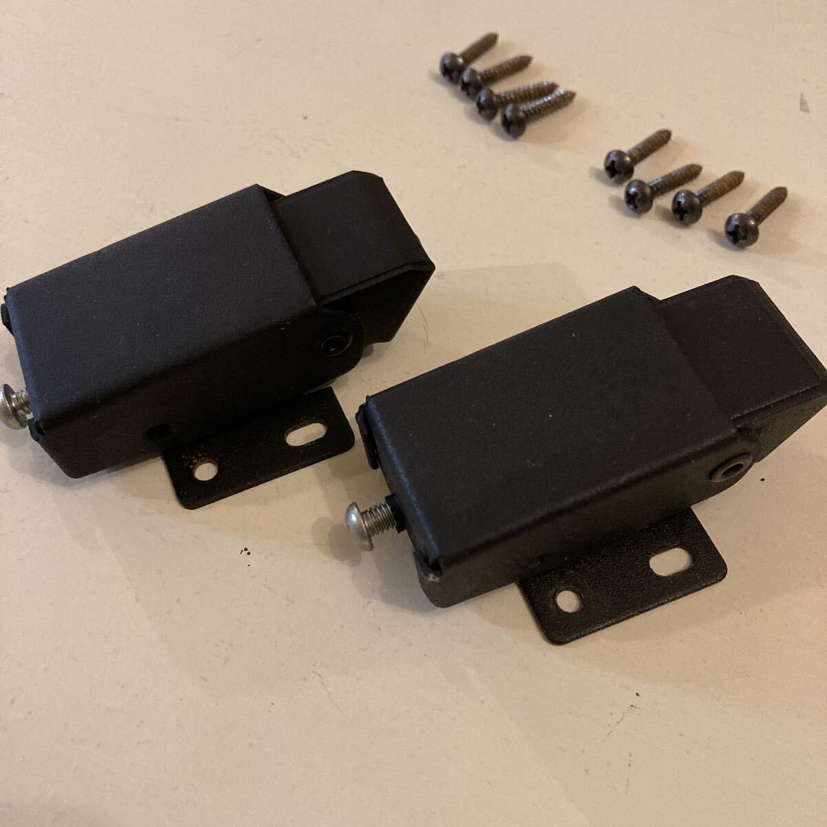 DENON DP-60 ダストカバーのヒンジ_画像2