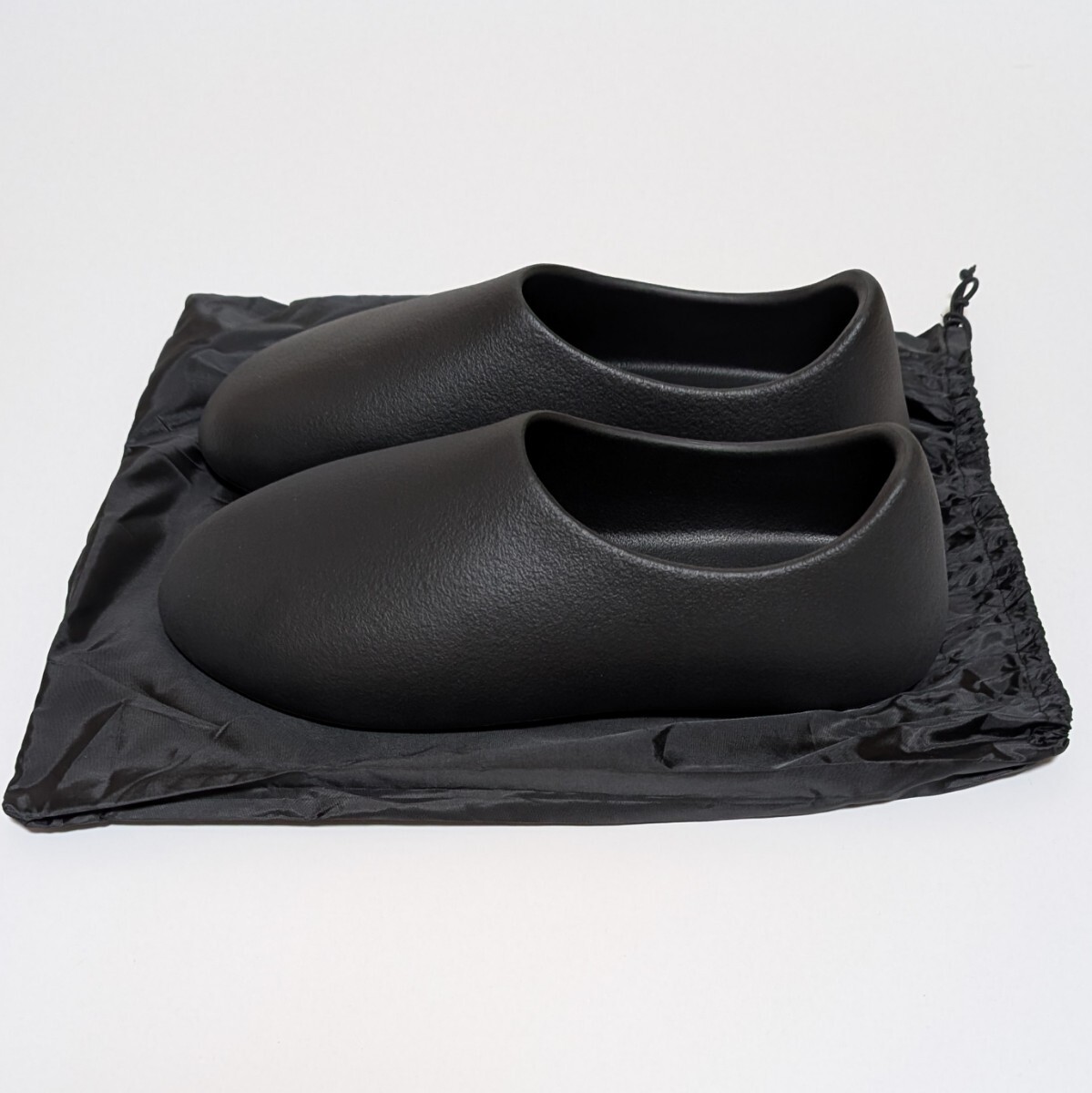 新品 YZY SL-01 ブラック US10 シューズ yeezy イージー_画像1