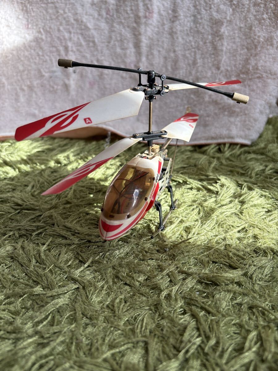 ラジコン　RC ヘリコプター　京商　EGG KYOSHO 動作未確認　_画像1