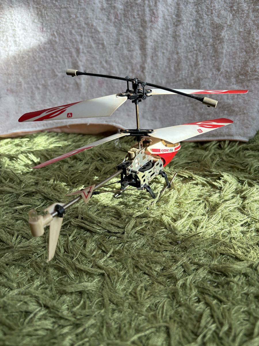 ラジコン　RC ヘリコプター　京商　EGG KYOSHO 動作未確認　_画像2