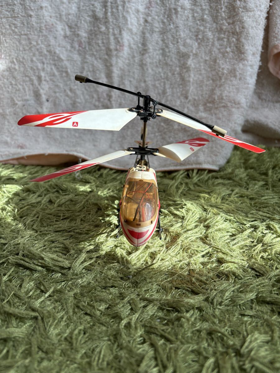 ラジコン　RC ヘリコプター　京商　EGG KYOSHO 動作未確認　_画像3