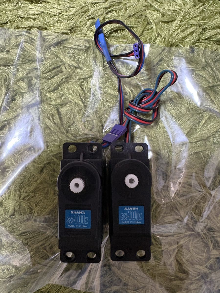ラジコン　RC サーボ　SX-101Z サンワ SANWA 2個セット 片方補修あり_画像1
