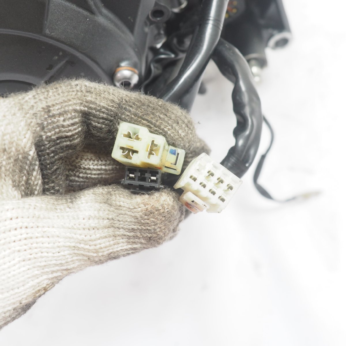 MT-03 エンジン RH25J H408E-0009xxx 2025年 BRG3 マットダークグレーメタリック8 MTS320A engine クランキングはOK MT03 MT25の画像3