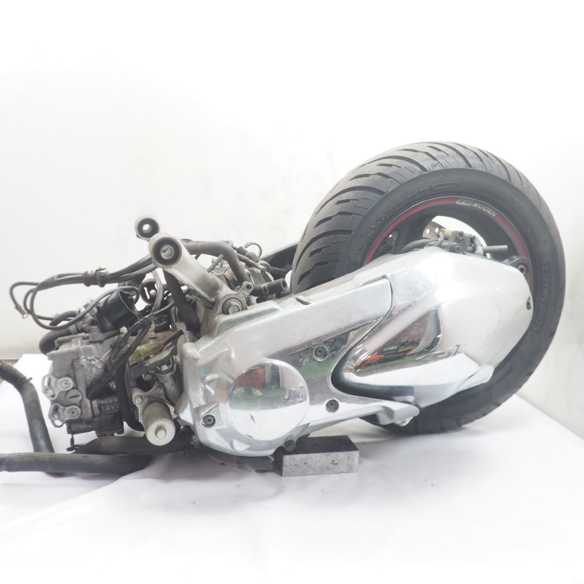 クランキングOK フォルツァZ エンジン 2006年 MF08 MF08-1313xxx engine forza 無限 セルモーター ホイール スイングアーム MF08E_画像5