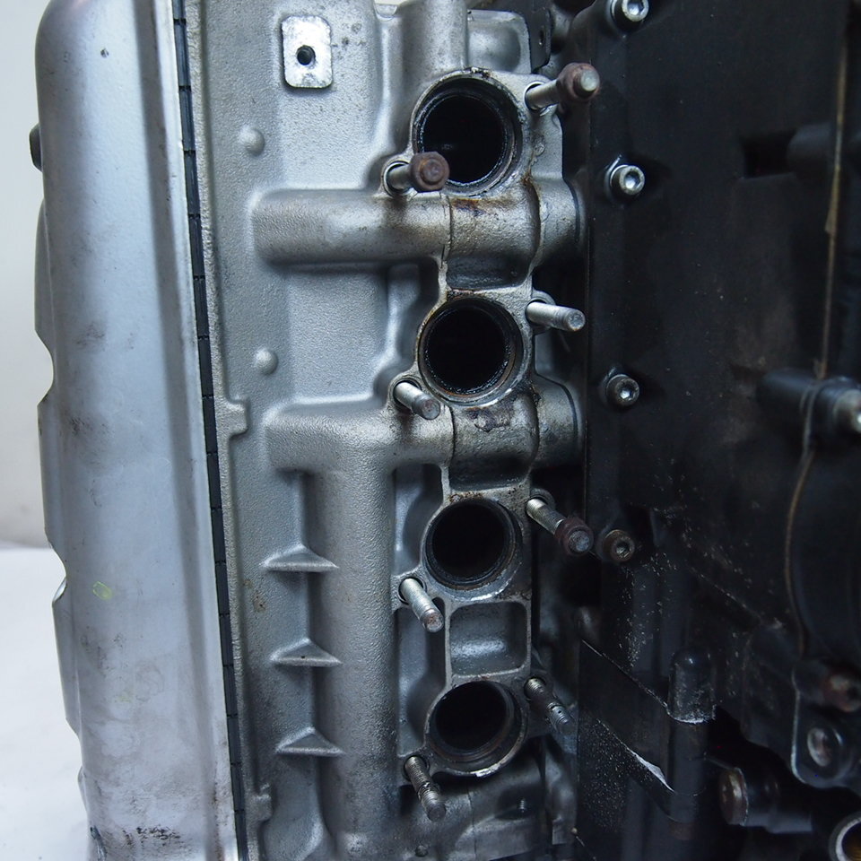 BMW K1200RS WB10547J11ZG23xxx 01年外し純正エンジン124EA21012xxxシリンダー ピストン オルタネーター ジェネレター_画像7