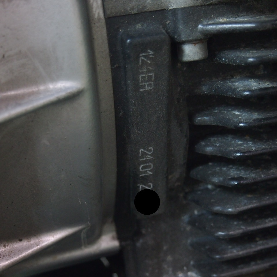 BMW K1200RS WB10547J11ZG23xxx 01年外し純正エンジン124EA21012xxxシリンダー ピストン オルタネーター ジェネレター_画像8