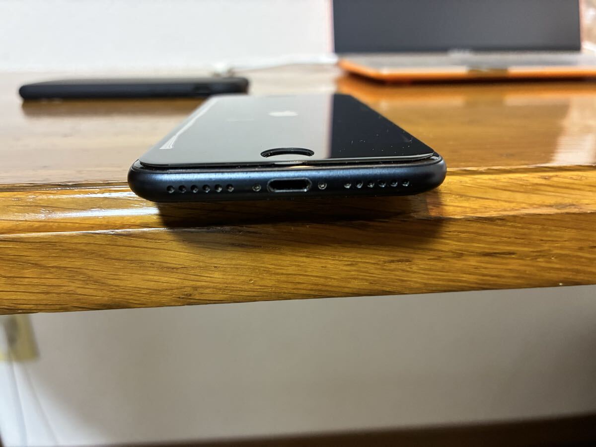 iPhone SE3 SIMフリー64gb 1年使用美品_画像8