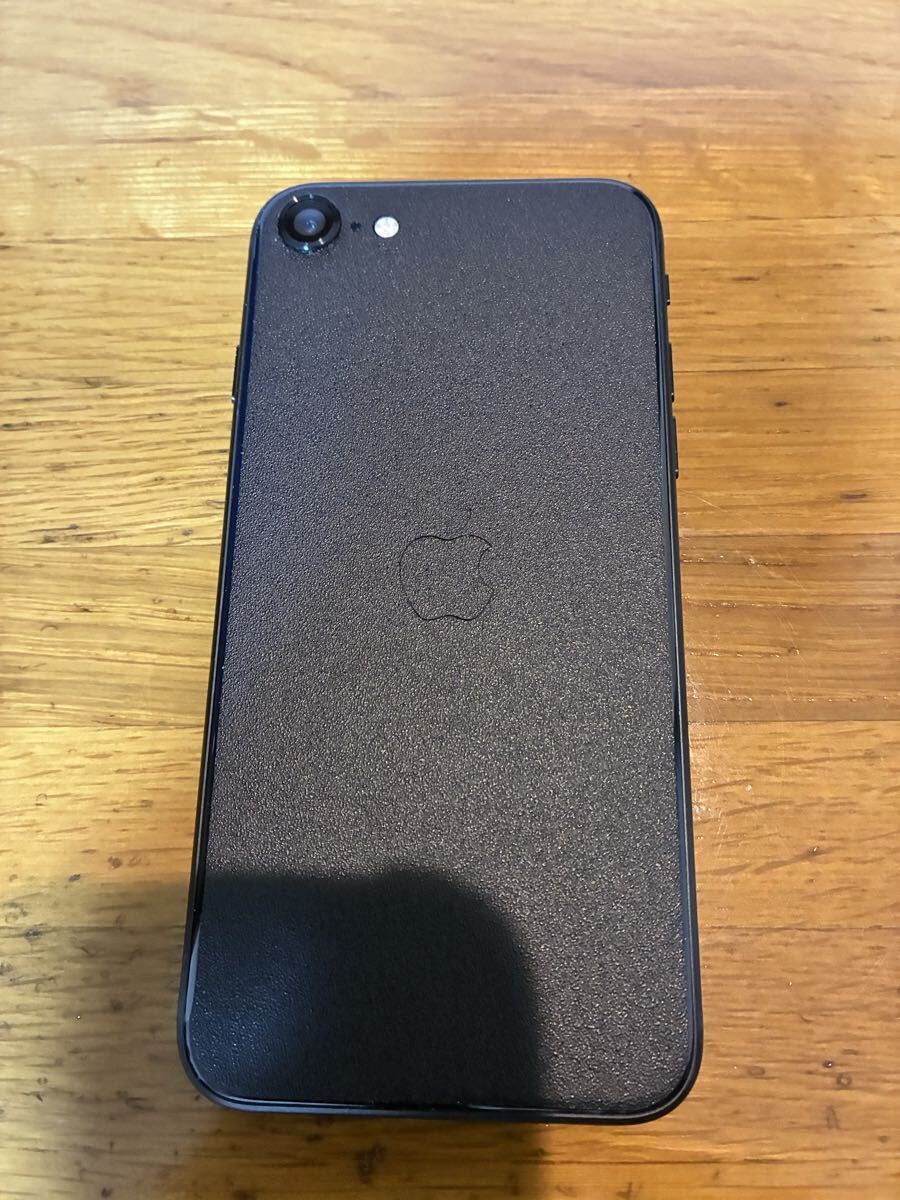 iPhone SE3 SIMフリー64gb 1年使用美品_画像5