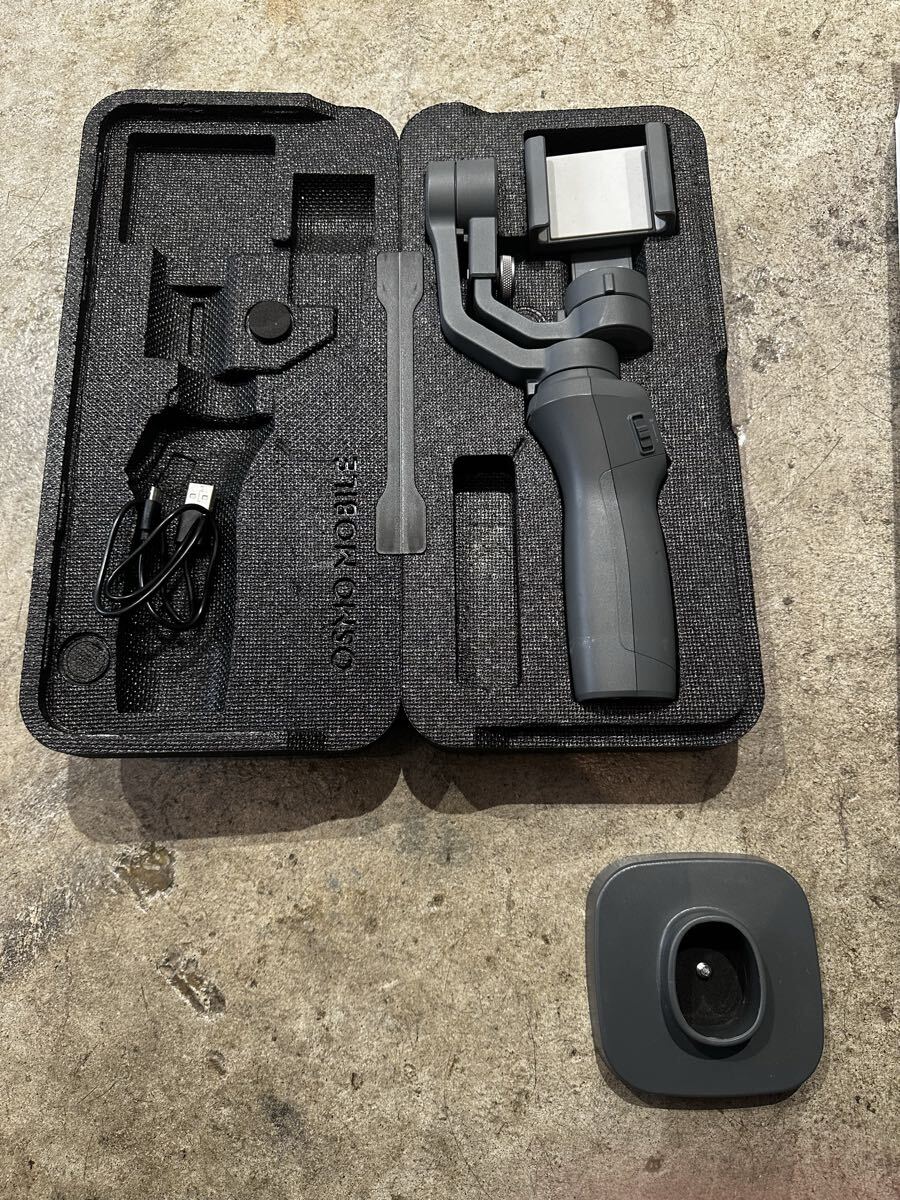 DJI Osmo Mobile 2 (オズモモバイル)収納ケース取説付きジャンク OSMO DJI ジンバル スタビライザー MOBILE2_画像1