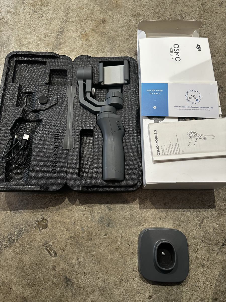 DJI Osmo Mobile 2 (オズモモバイル)収納ケース取説付きジャンク OSMO DJI ジンバル スタビライザー MOBILE2_画像2