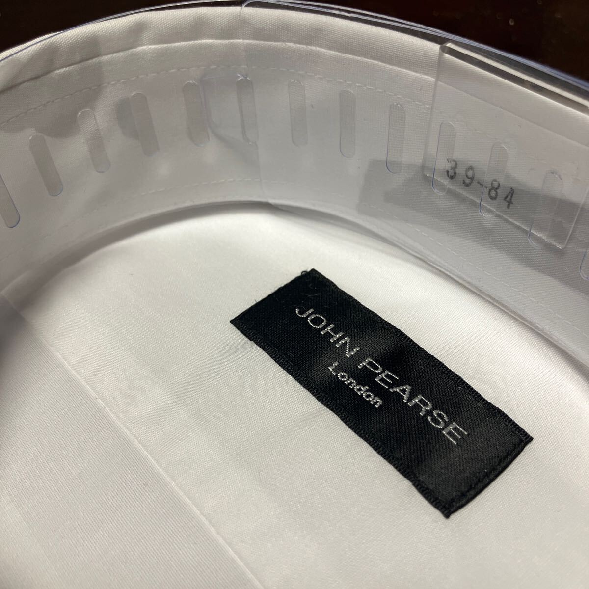 JOHN PEARSE 形態安定白無地ワイシャツ　3L(45-82）☆スリムタイプ　レギュラーカラー_画像4