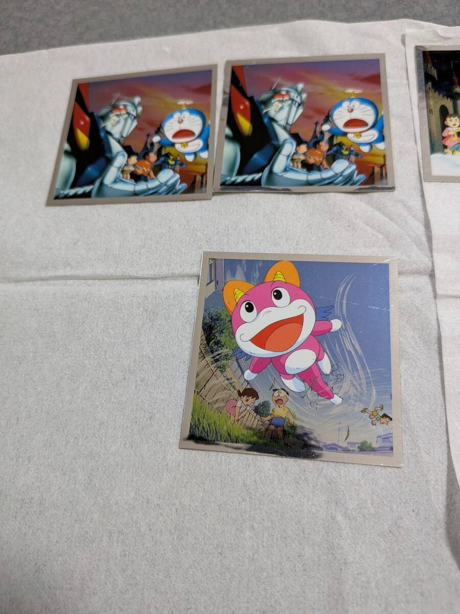 即決 ドラえもん 銀色 美品 在庫6枚 映画25周年 シール  ウエハースチョコ ロッテ  ばら売り1枚の値段_画像2