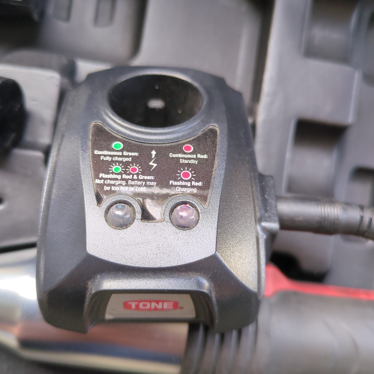 TONE（トネ） 電動ラチェットハンドル CR3000T　3/8　9.5ｓq　充電器バッテリーセット_画像8