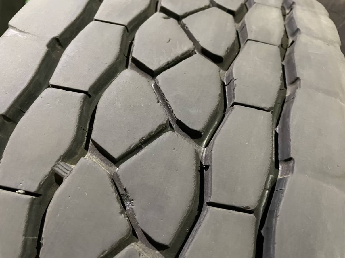 u044-5-10 ☆245/70R19.5 BS 再生 中古4本セット！ ブリヂストン再生タイヤ M801パターン 中古 残溝8ｍｍ♪ k160_画像6