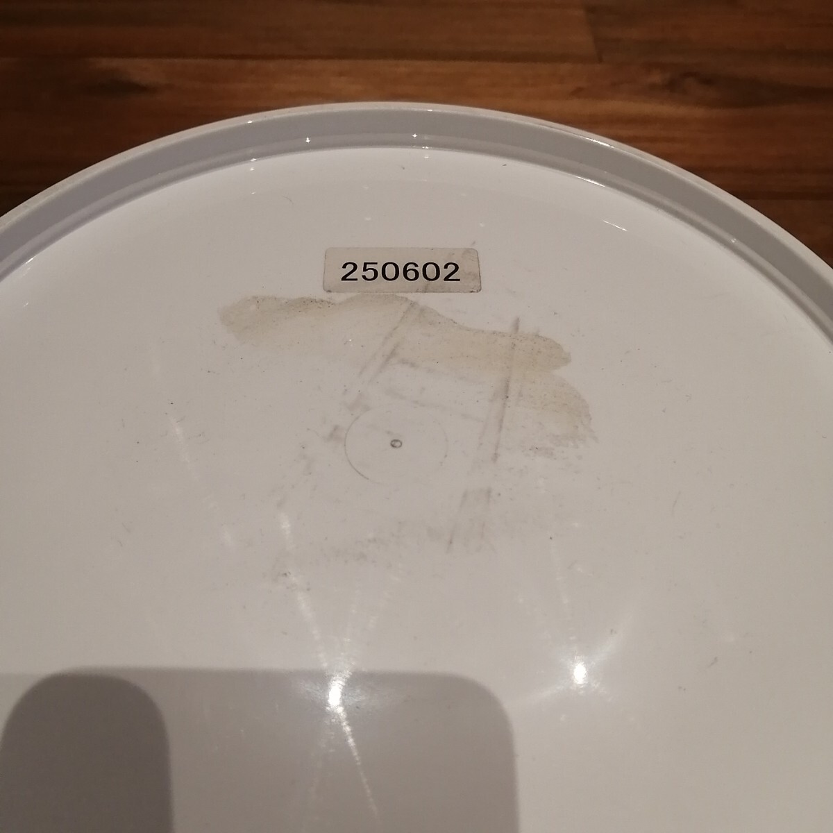 新品未開封 珪藻土塗料 壁紙の上から塗れる Kペイント オフホワイト 5kg ワンウィル 【消臭・調湿・防火・抗菌】_画像5