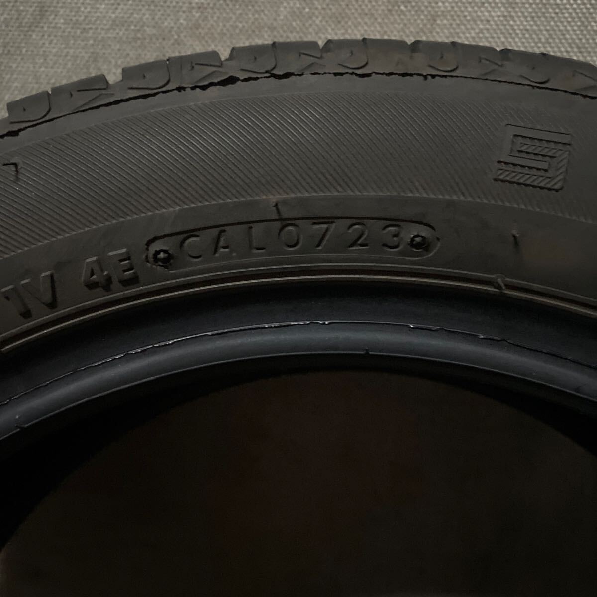 バリ山 BRIDGESTONE SEIBERLING 165/55R14 72V 年式:2023 残り溝:5.5〜6mm 8分山 少しひびあり 沖縄離島発送不可 _画像10