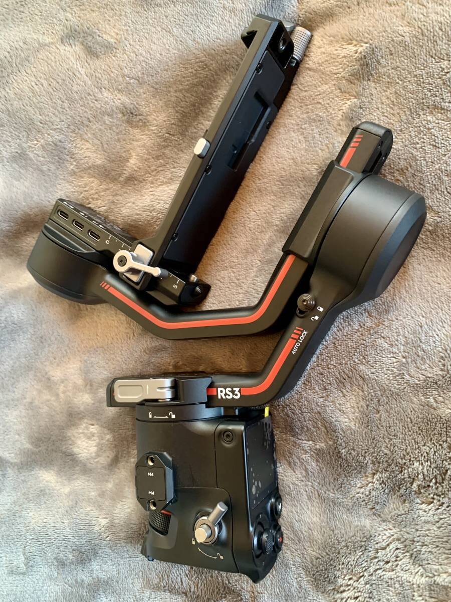 極美品 DJI RS3 COMBO コンボ + RAVENEYE+おまけDJI RS スマートフォンホルダー 送料無料_画像3