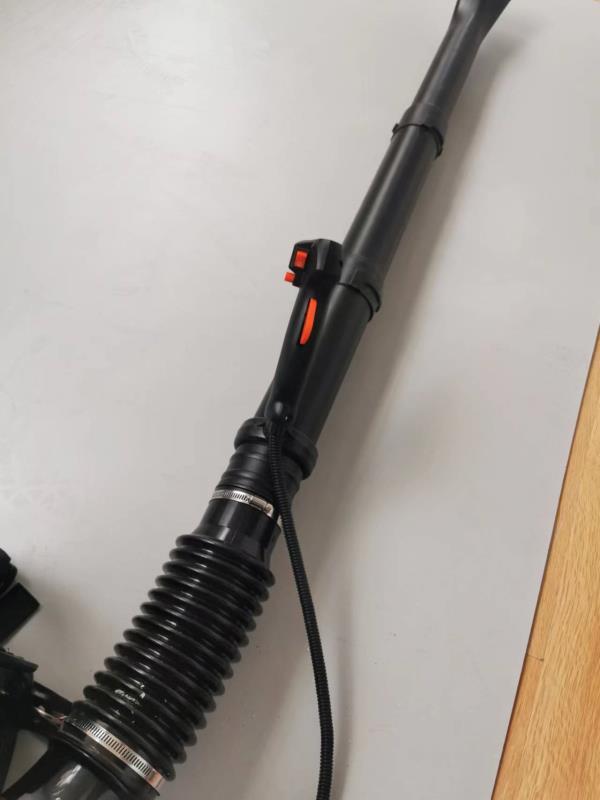 エンジン ブロワー 背負い式 75.6cc 4スト サイクル 送風機 除雪 現場 落ち葉 ブロワ_画像4