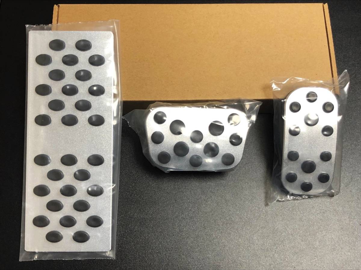 TOYOTA トヨタ 新型 ノア ヴォクシー 90系 アルミペダル ペダルカバー ペダル フルセット ３点セット パーツ 車内パーツ_画像1