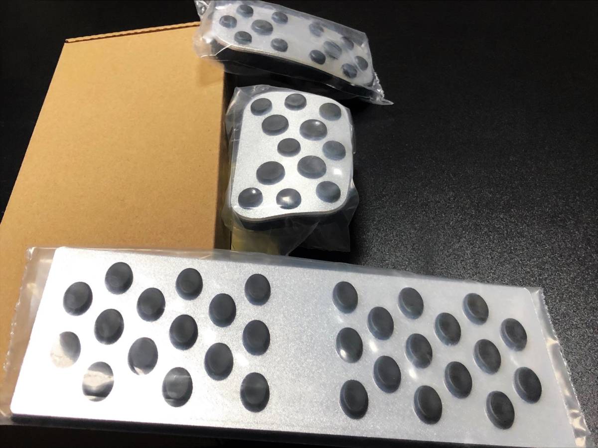 TOYOTA トヨタ 新型 ノア ヴォクシー 90系 アルミペダル ペダルカバー ペダル フルセット ３点セット パーツ 車内パーツ_画像3