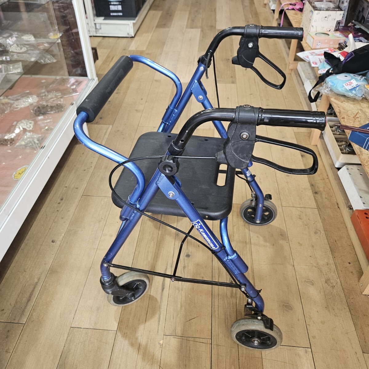  ходунки товары для ухода коляска для пожилых б/у голубой удобно 