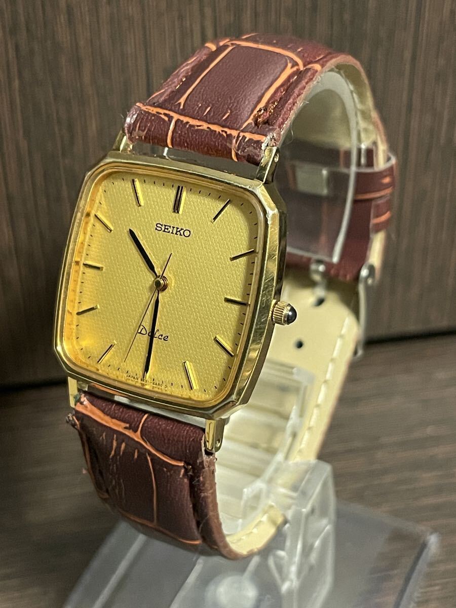 SEIKO 腕時計 DOLCE クォーツ ゴールド文字盤 5E31-5A80 不動品 ジャンク_画像1
