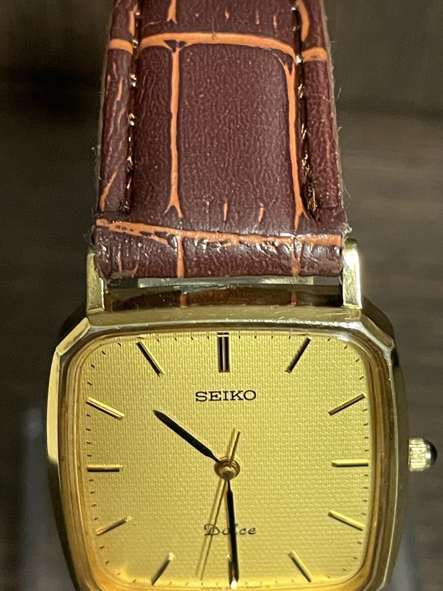SEIKO 腕時計 DOLCE クォーツ ゴールド文字盤 5E31-5A80 不動品 ジャンク_画像5