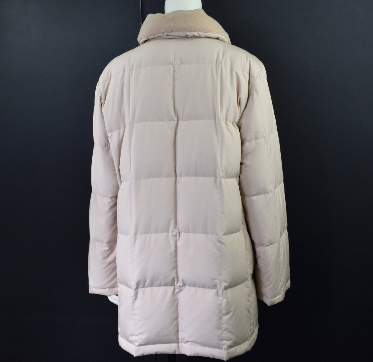 1420-25R0217★三陽商会 SANYO COAT★軽量 ダウンコート ベージュ M 腰下までぽかぽか温か着丈_画像5