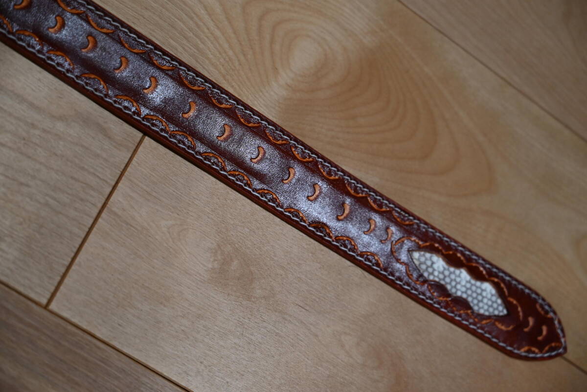 ★ハンドメイド レザー カービング柄 カントリースタイルベルト 幾何学模様&レプリカストーン&ヘビ柄★ブラウン！の画像8