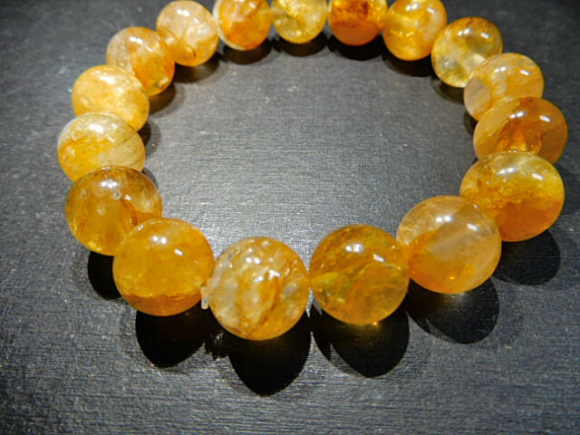 高級天然水晶ＢＤ7460 超極上級 マニカラン　ゴールドフラワーファントム 12mm超人気お勧め_画像5