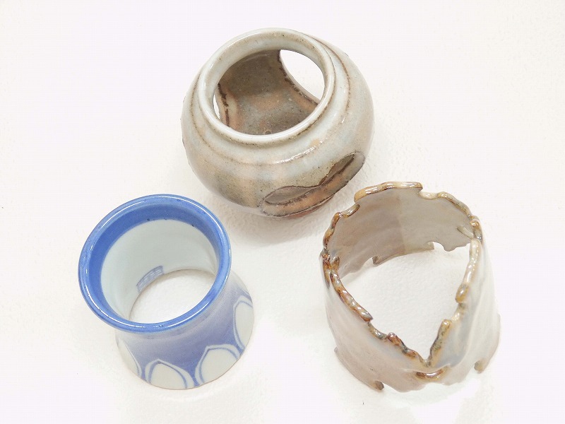 2510-0038●宝市/萩焼/古畑窯/椋原佳俊/高取焼/亀井味楽/古余呂技/竹春/蓋置/掛分釉蓋置/青華蓋置/3点組/共箱付/茶道具(梱包サイズ80)_画像3