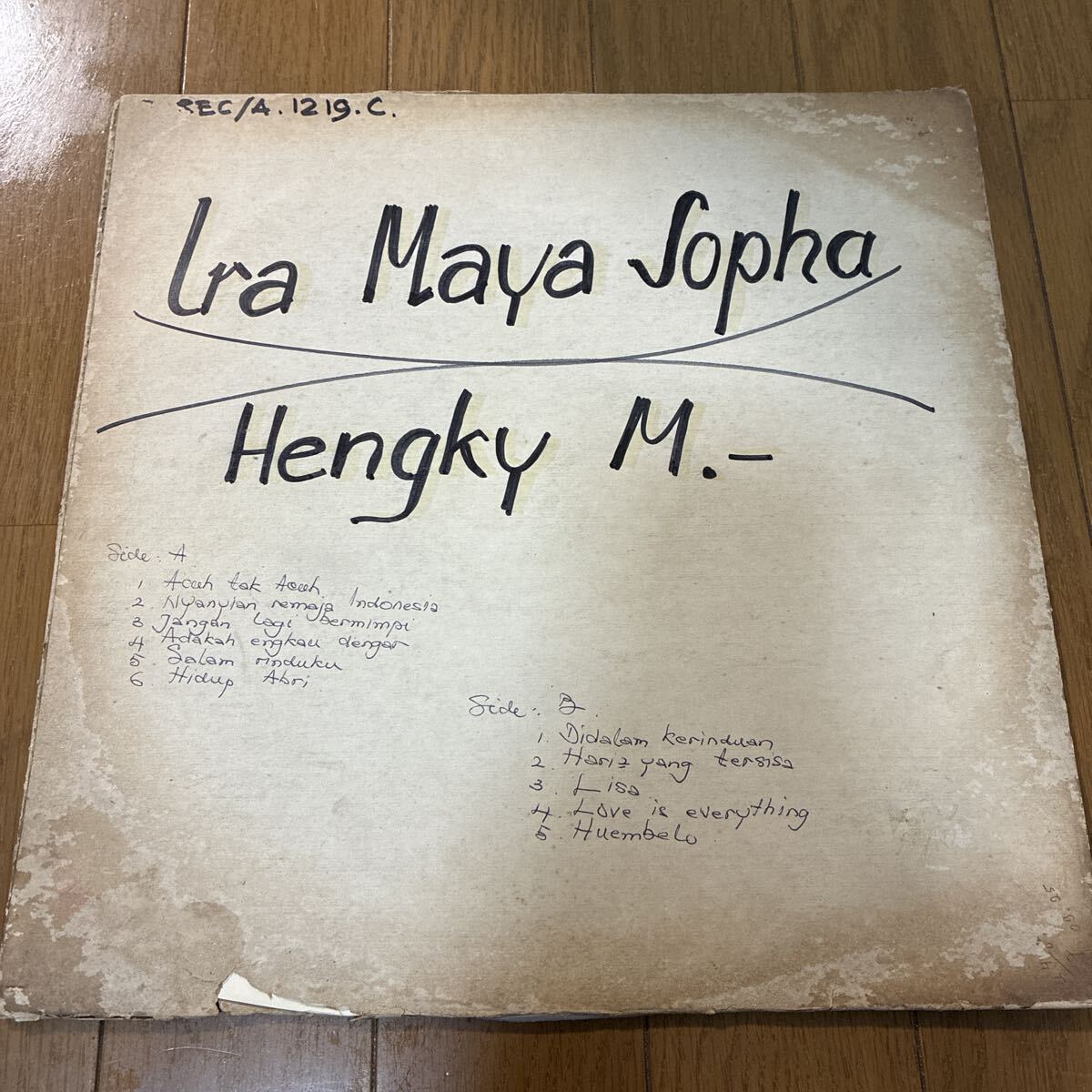 LP Indonesia 「 Hengky M / Ira Maya Sopha 」楽園 Tropical Funky Disco Pop Raggae 80's プロモ盤 レア_画像3