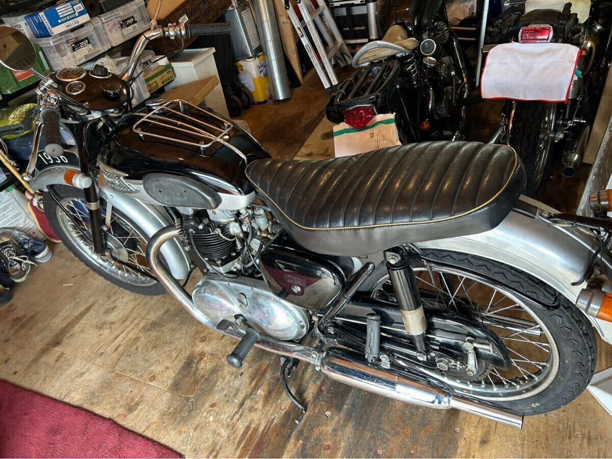 Triumph TRIUMPH 1956 6T Thunderbird Classic Британия машина