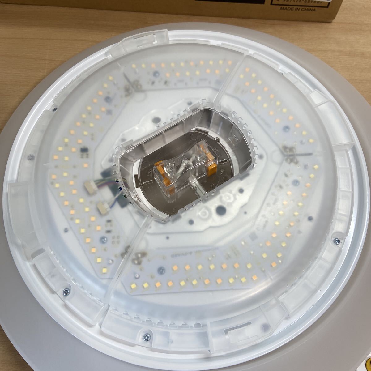 アイリスオーヤマ LEDシーリングライト 6畳調光調色 10段階調光タイプ 11段階調色 リモコン付き 常夜灯 3300lm CEA-AZ06DL(26)_画像6